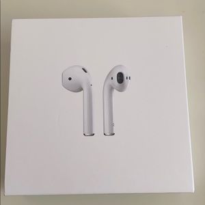 Apple AirPods with Charging Case